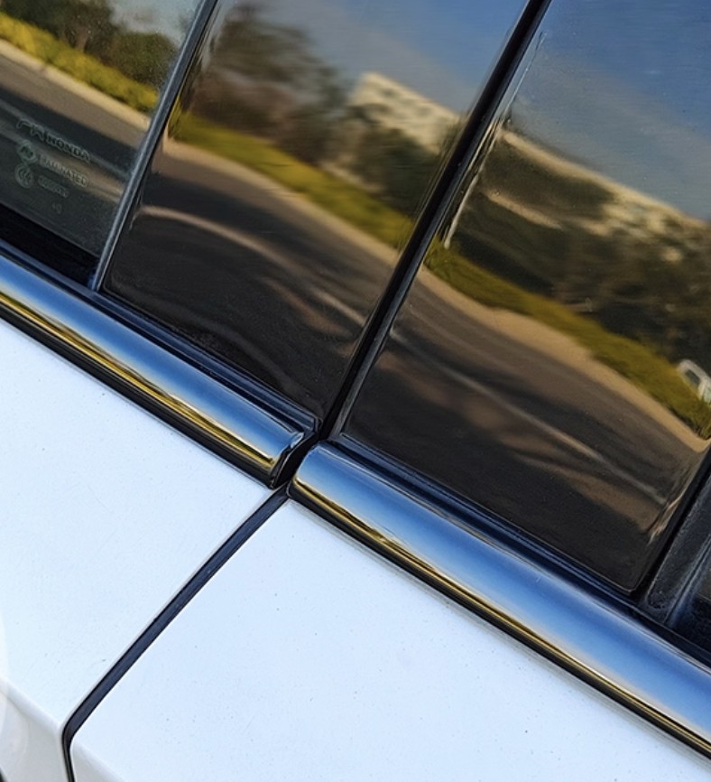 ชุดคิ้วกระจก คิ้วหน้าต่าง "6 ชิ้น ขอบบน" สีดำเงา Honda Accord G11 2023-2028