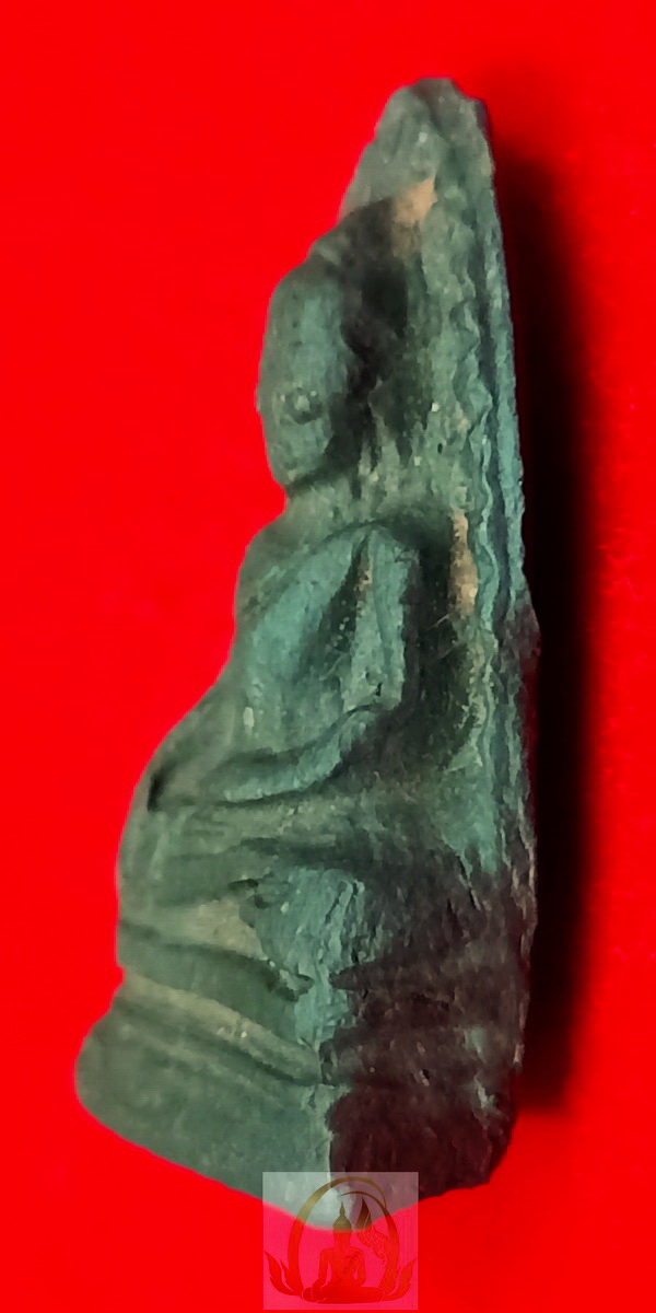 พระรอด วัดชัยพระเกียรติ เนื้อเขียวหินครก จ.เชียงใหม่ ปี 2497