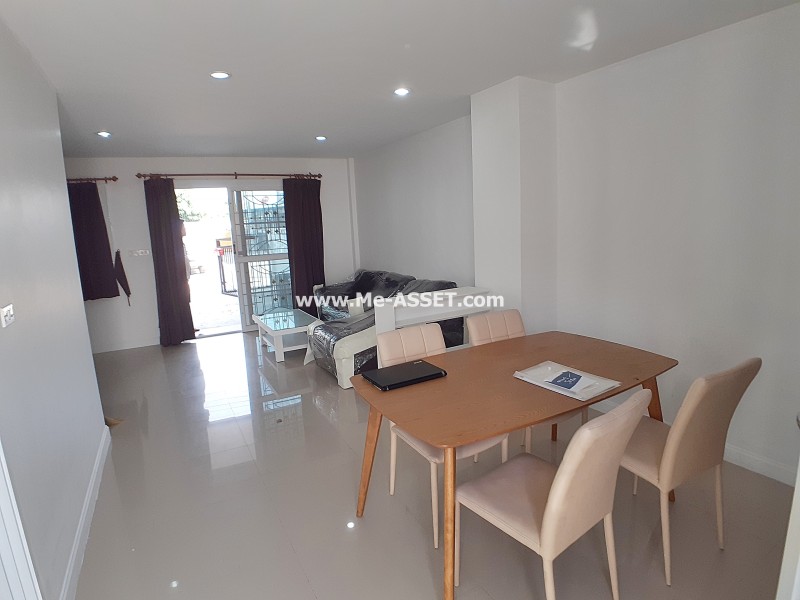 ขายทาวน์โฮม ใกล้ราชภัฏนครปฐม ย่าน มาลัยแมน สนามจันทร์ ปฐมมงคล : พฤกษาพรรณ ราชภัฏนครปฐม : 2 ชั้น 20.7 ตารางวา