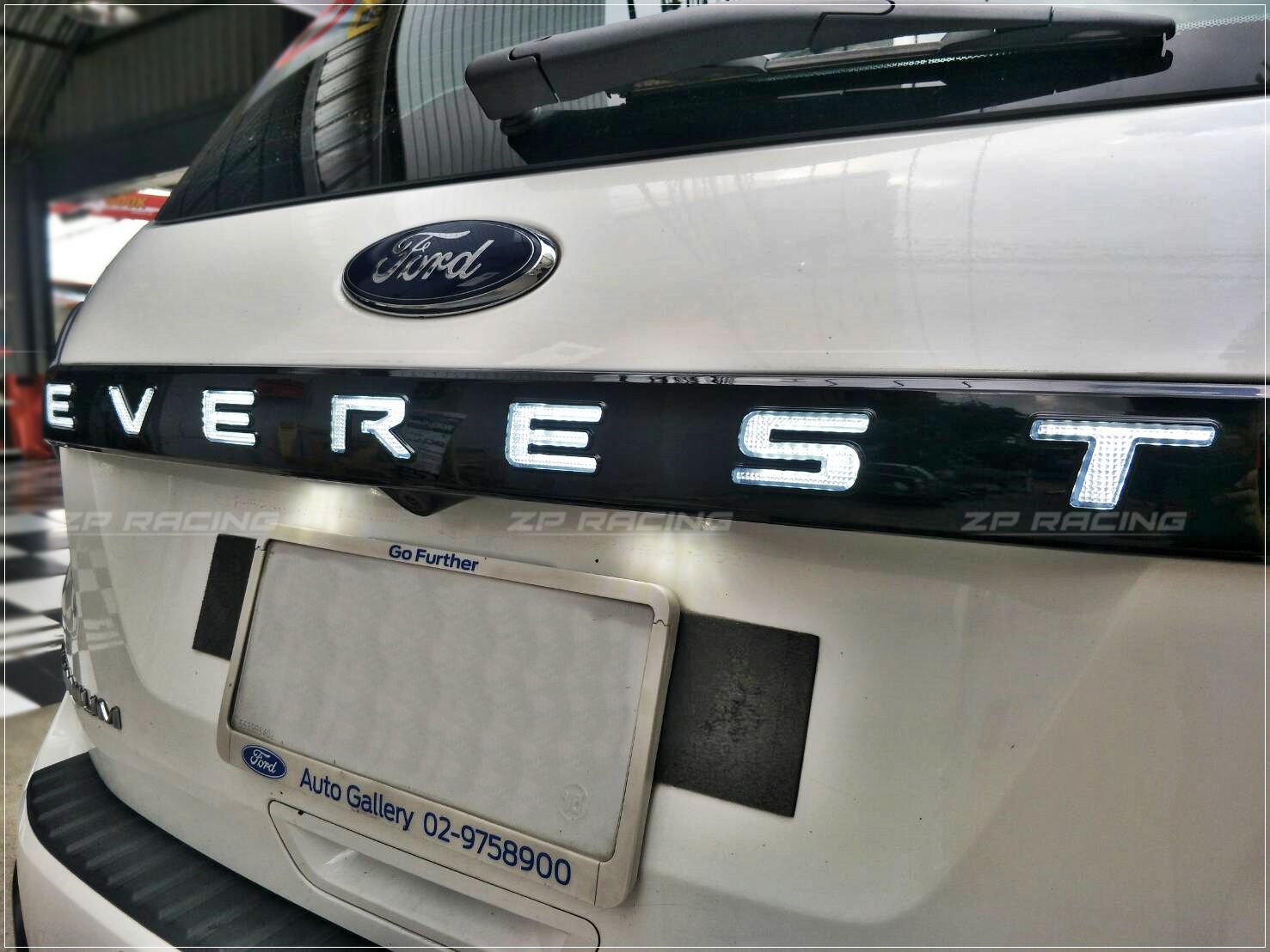 คาดฝาท้าย คาดท้าย EVEREST มีไฟ LED