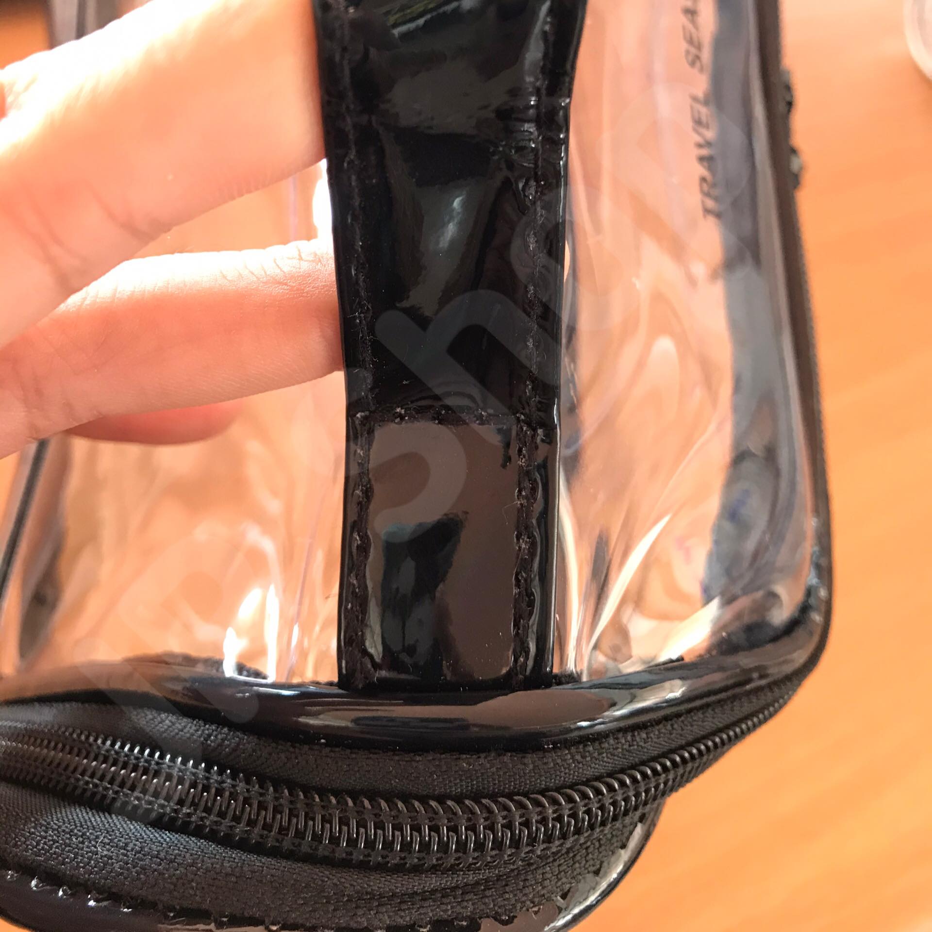 กระเป๋าใส่เครื่องสำอาง รุ่นพกพา สีดำ โปร่งใส ราคา/1 ใบ #00118