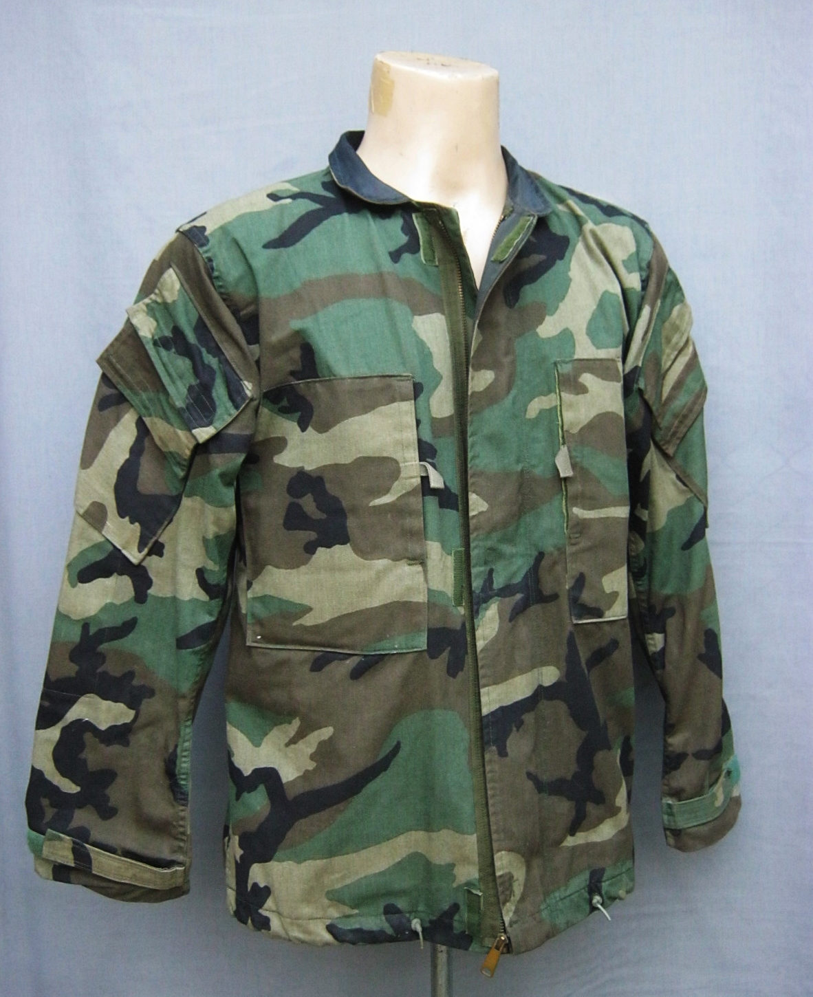 ขายแล้ว เสื้อ เคมีลายพราง