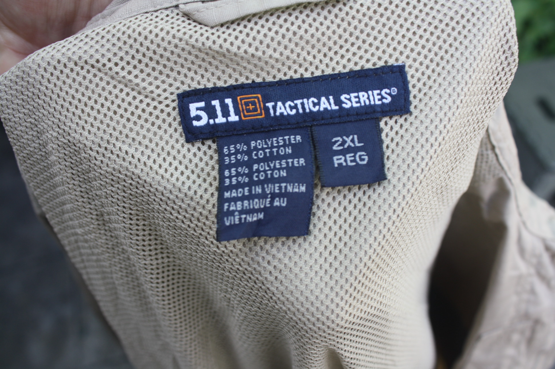 เสื้อเดินป่า