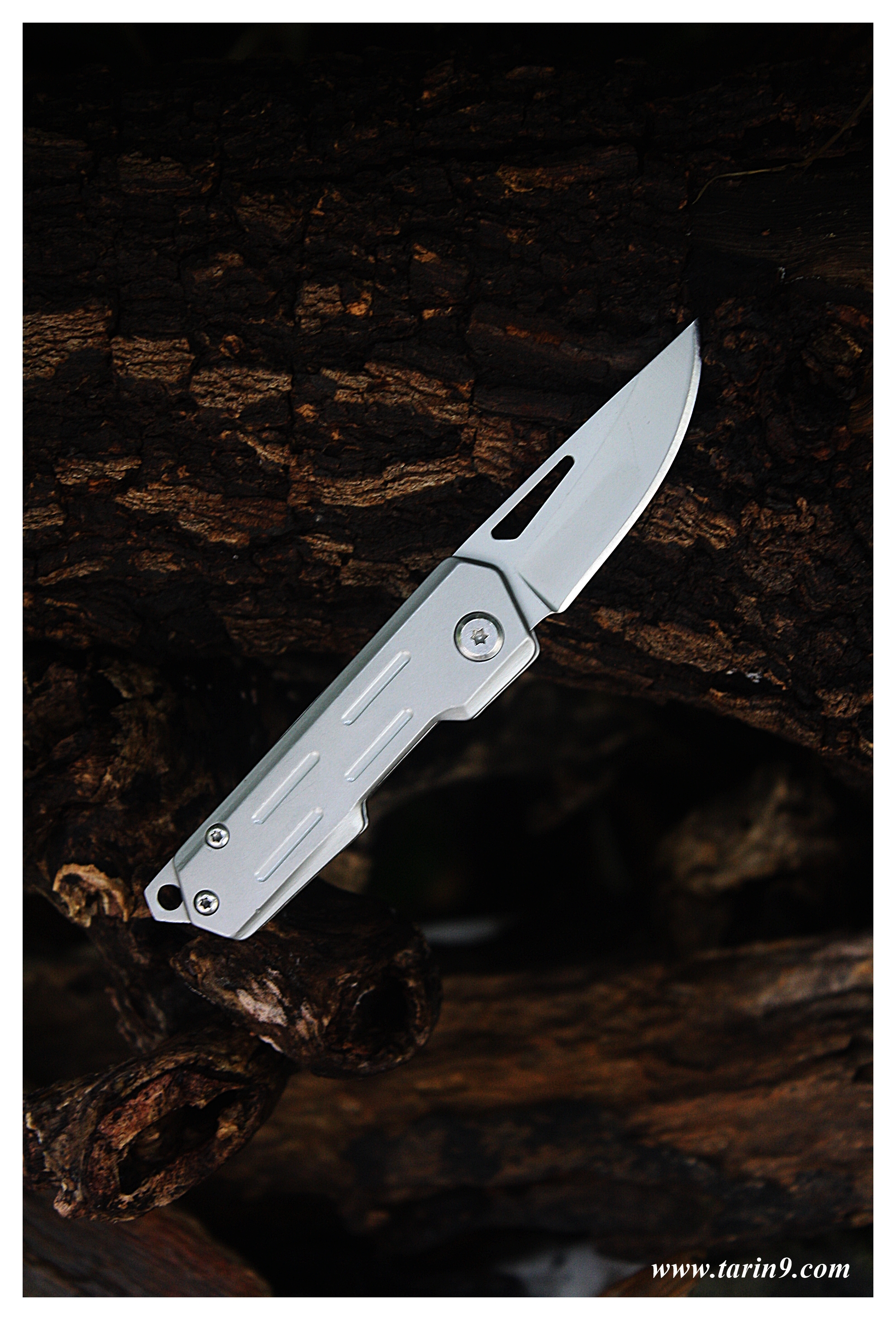 มีดพับ สำหรับนักเดินทาง D2