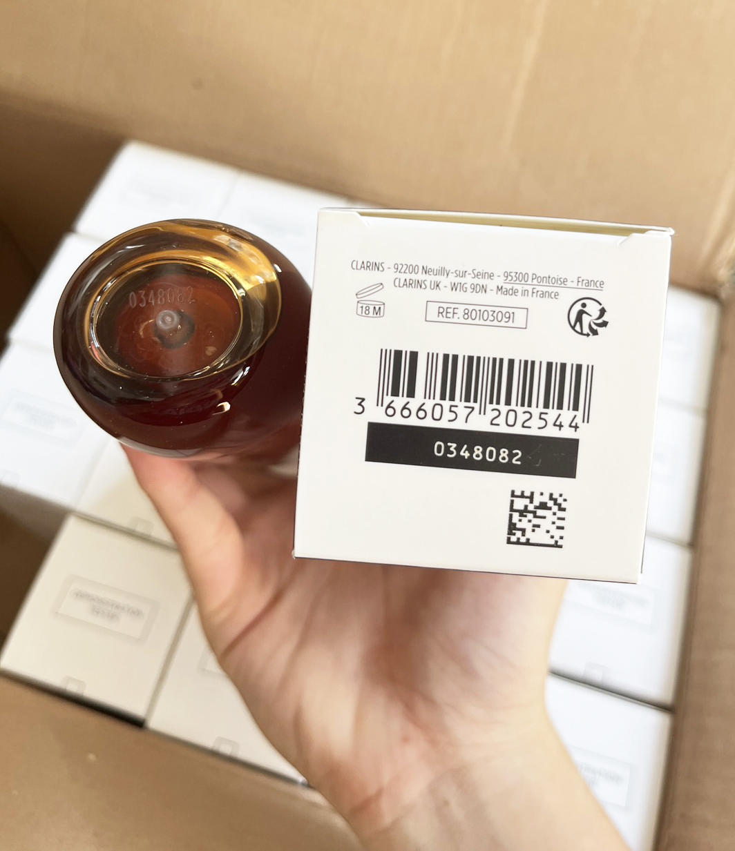 กล่องเทสเตอร์ เซรั่มสูตรใหม่ CLARINS Double Serum [Hydric+Lipidic System] 100ml.