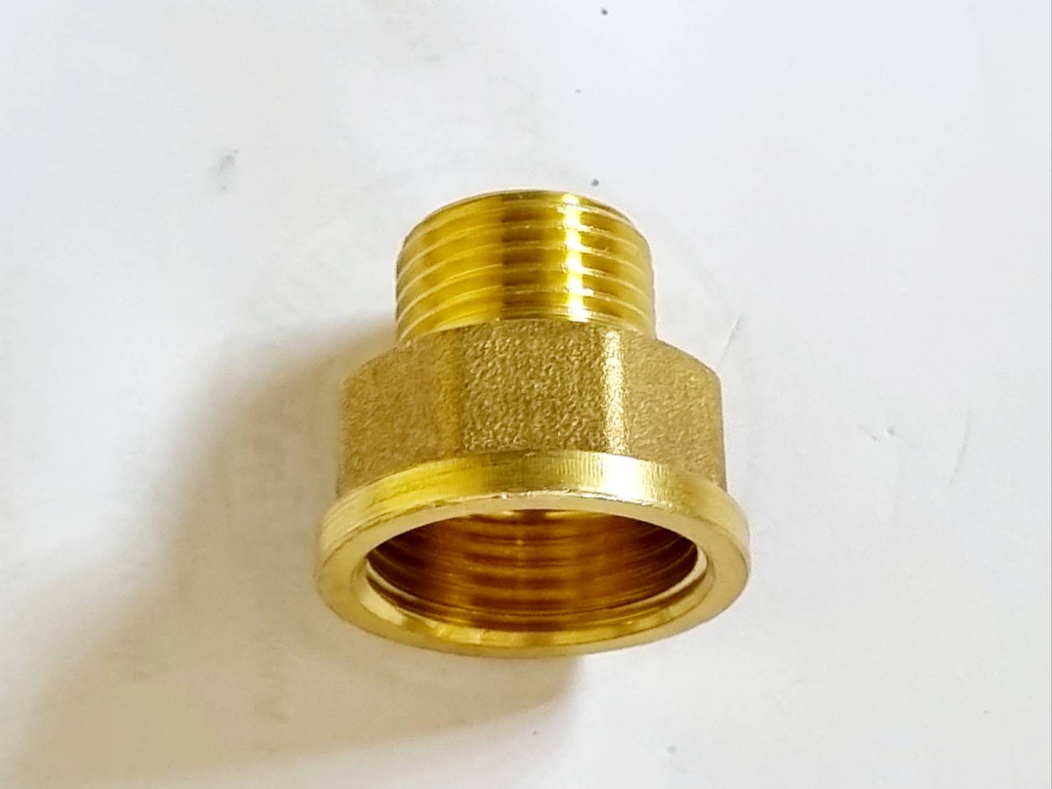 ข้อลดทองเหลือง เกลียวใน 6 หุน เกลียวนอก 4 หุน #2501