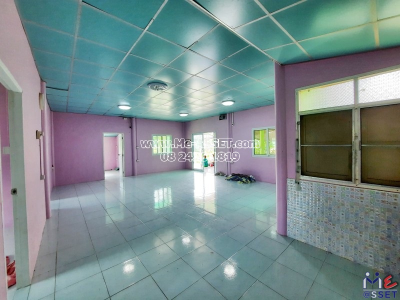 ขายที่ดินพร้อมสิ่งปลูกสร้าง บ้านชั้นเดียว ย่าน พุทธมณฑลสาย 4, ทวีวัฒนา อักษะ : ศาลายา ซอย 17 ใกล้ร้านก๊วยเตี๋ยวนายเงี๊ยบ : 134 ตารางวา