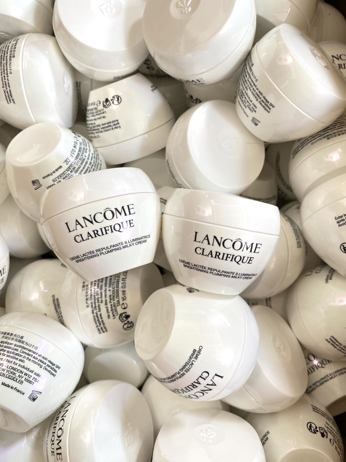 แพ็คเก็จใหม่ 2024 Lancome Clarifique Brightening Plumping Milky Cream 15ml. ครีมบำรุงผิว (1กระปุก)