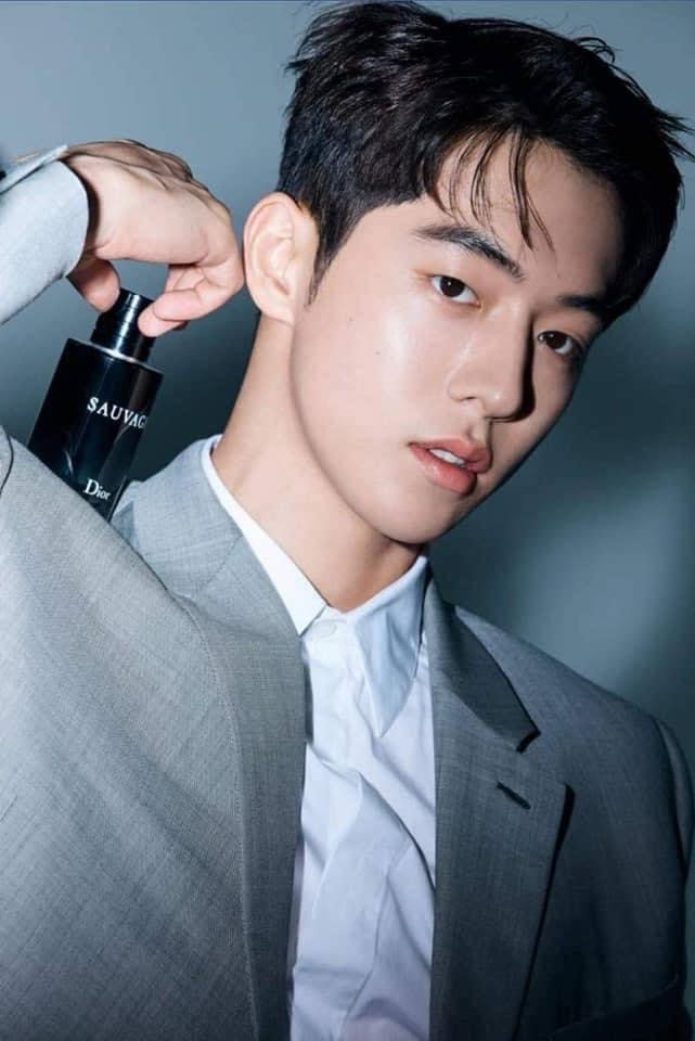 Christian Dior Sauvage Eau De Parfum 100ml. น้ำหอมสำหรับผู้ชาย ดิออร์ ซาเวจ (1กล่อง)