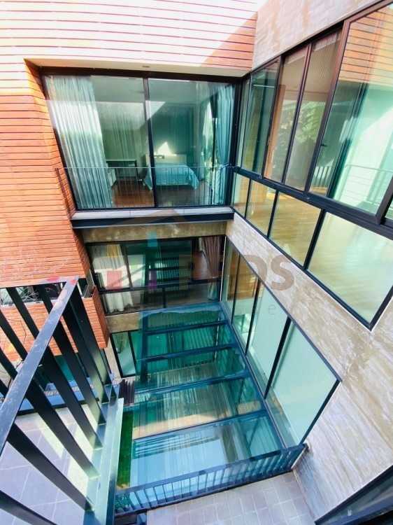ขายบ้านเดี่ยว 3 ชั้น สไตล์ Tropical Loft ซ.พหลโยธิน 8 (ซ.สายลม) 4 นอน 5 น้ำ สามเสนใน พญาไท
