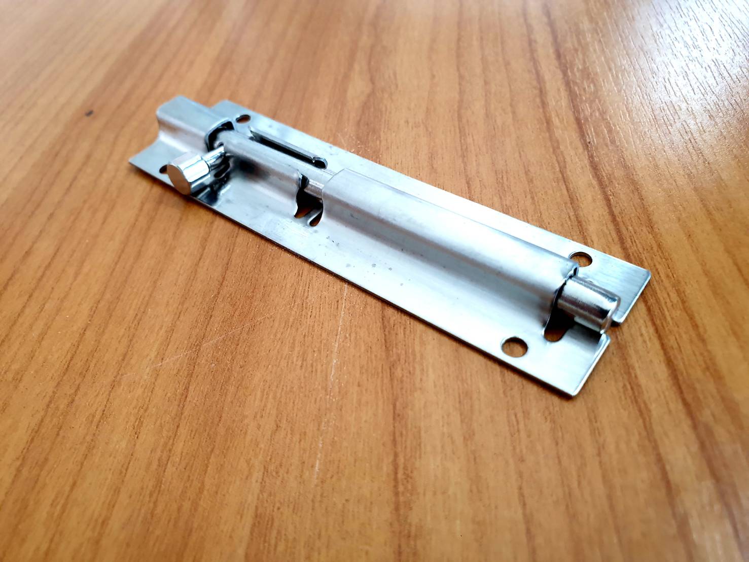 กลอนประตู กลอนสแตนเลส กลอนหน้าต่าง ขนาด4นิ้ว สแตนเลสอย่างดี ไม่เป็นสนิม #89124