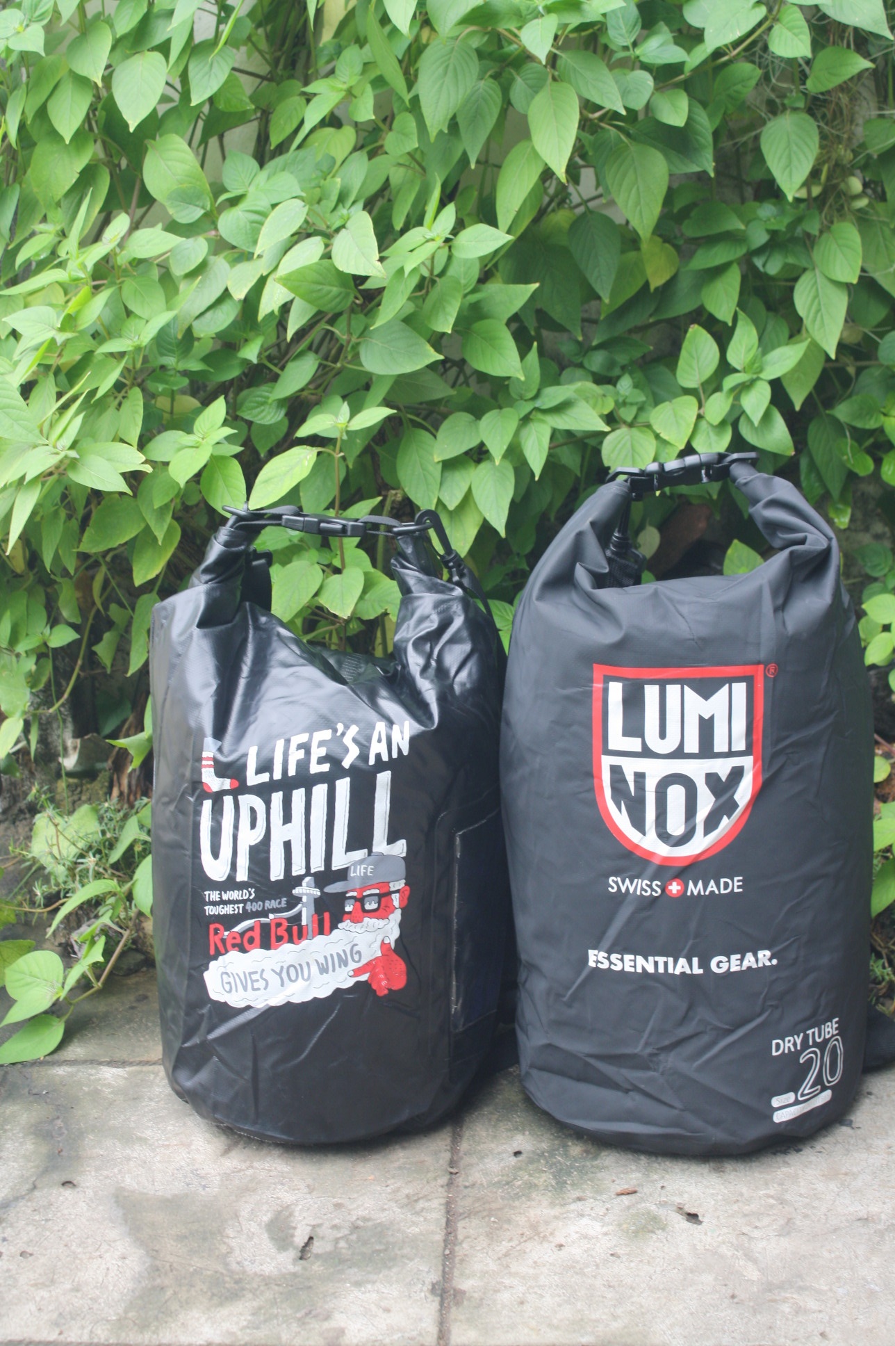 กระเป๋ากันน้ำ