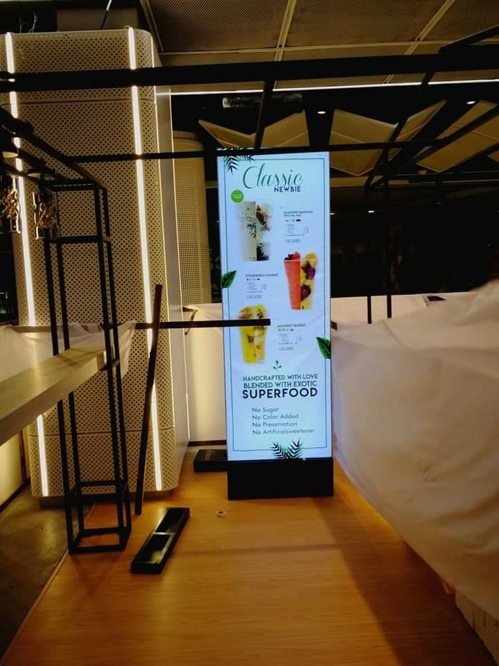 ป้ายร้าน tho smoothie cafe
