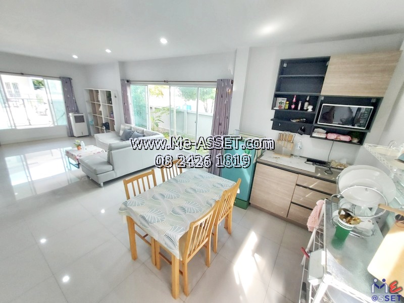 ขายทาวน์โฮมหลังมุมติดถนนเมน ย่าน เลียบคลองพระอุดม ซอยวัดท่าเกวียน คลองบางไผ่ วัดทองสะอาด ลาดหลุมแก้ว : ม.บ้านสวนธนาการ์เด้น : 2 ชั้น 40 ตร.วา