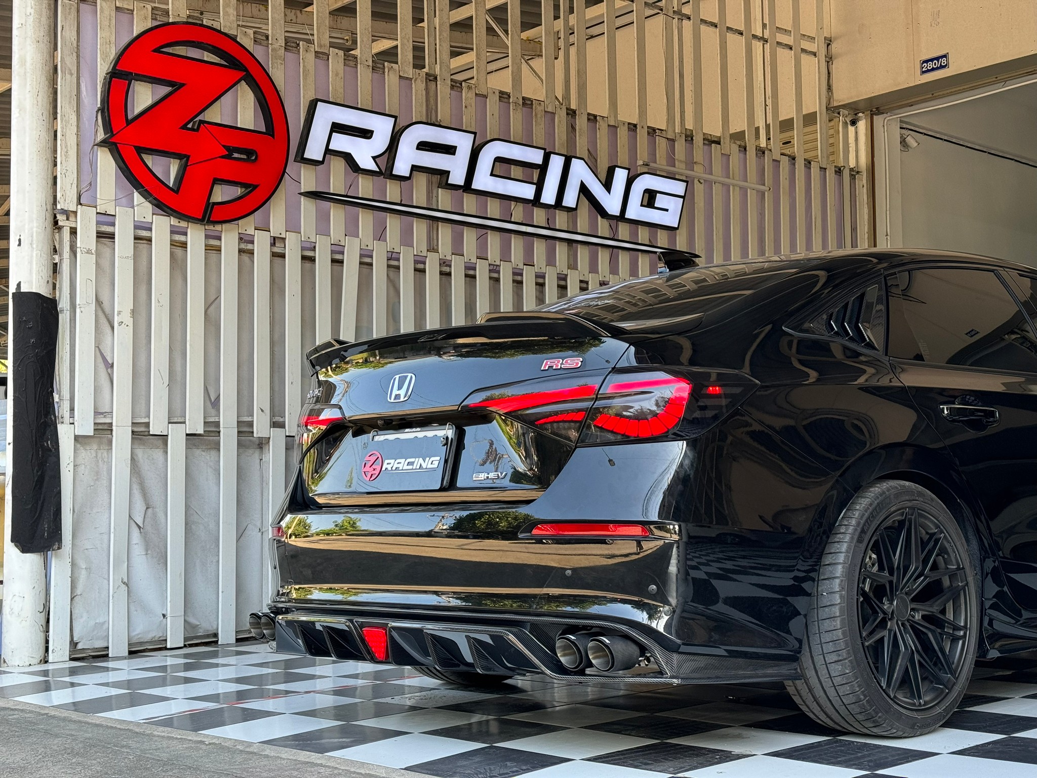 ชุดลิ้นหลัง ดิฟฟิวเซอร์ท่อคู่ Civic FE e:HEV/TURBO รุ่น FE180