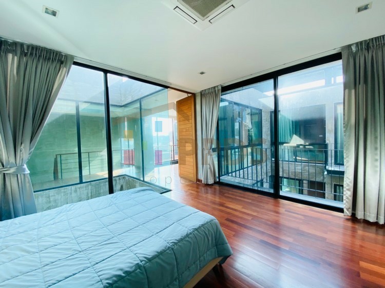 ขายบ้านเดี่ยว 3 ชั้น สไตล์ Tropical Loft ซ.พหลโยธิน 8 (ซ.สายลม) 4 นอน 5 น้ำ สามเสนใน พญาไท
