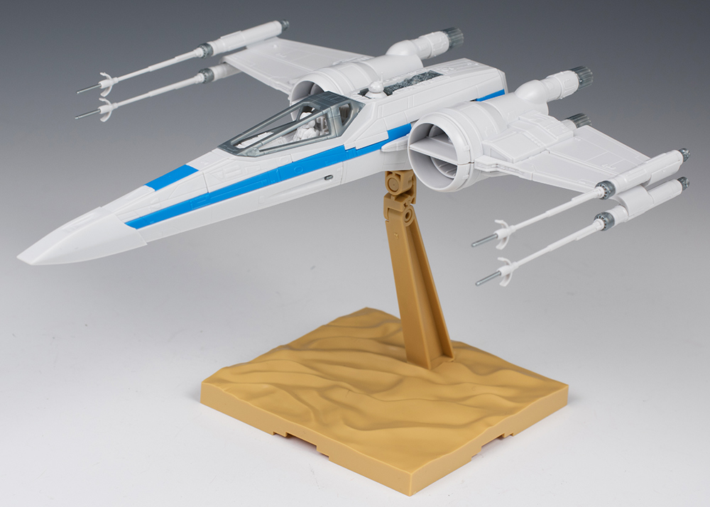1/72 Resistance X-Wing Fighter BANDAI - Star Wars