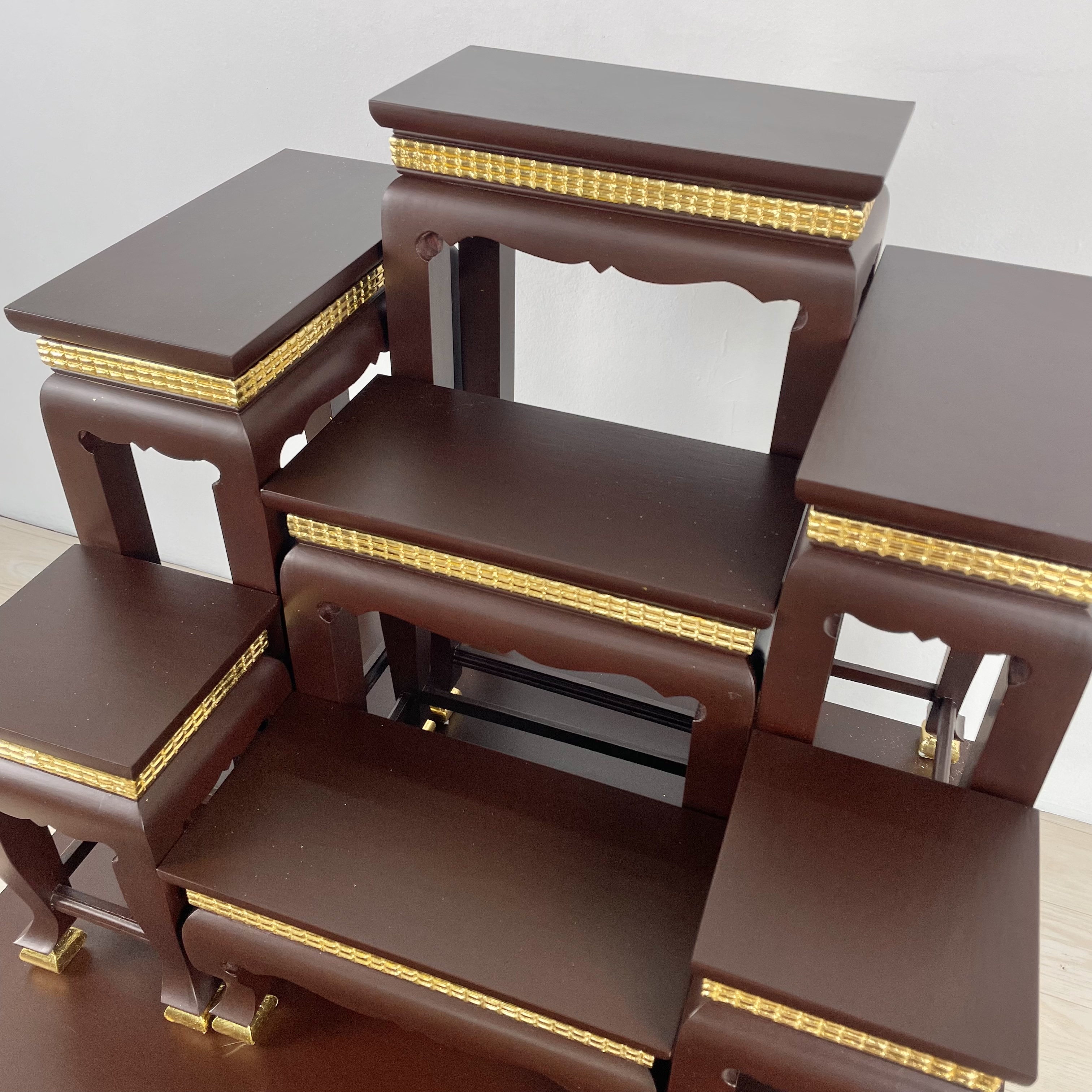 โต๊ะหมู่ 7 หน้า 6 พิกุลน้ำตาล