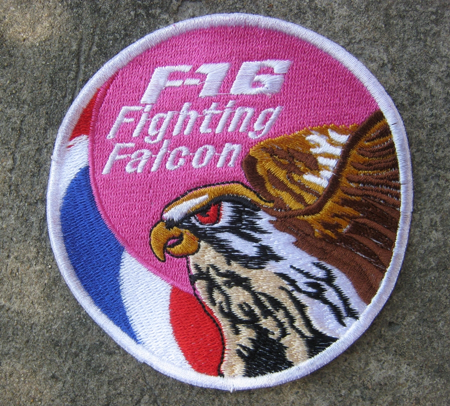 อาร์ม F16 พื้นสีชมพู