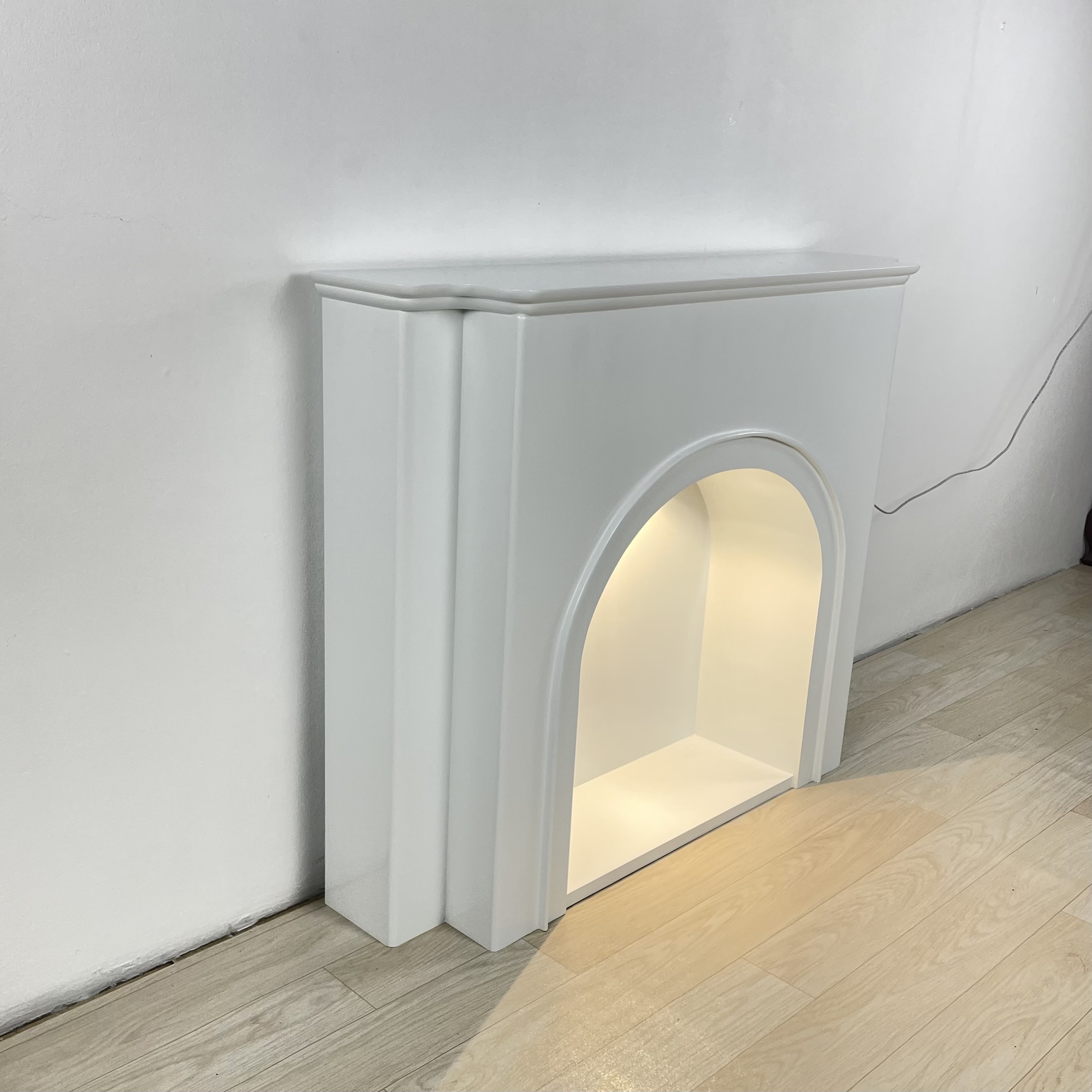 ตู้เตาผิงติดไฟ สีขาว