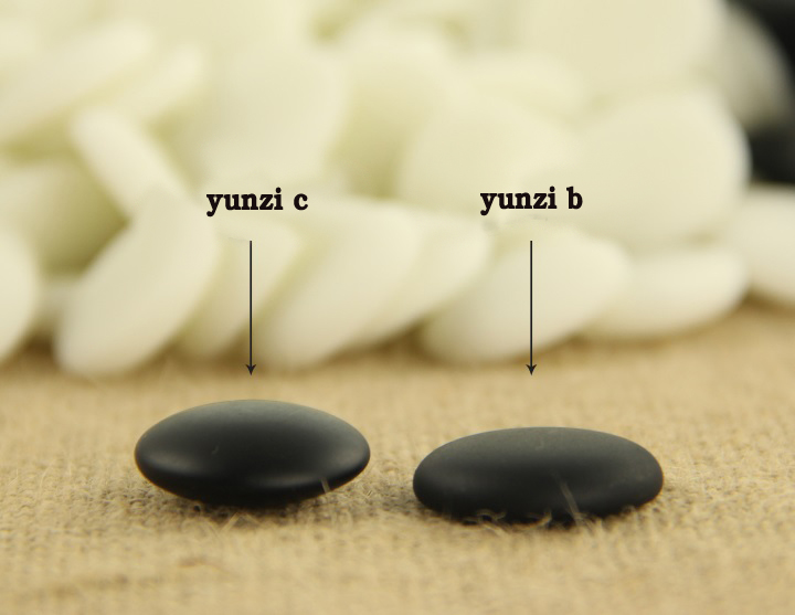 ชุดหมากล้อมไม้ขาบัว(เม็ดหินนูน2ด้าน/โถไม้yellow spruce)