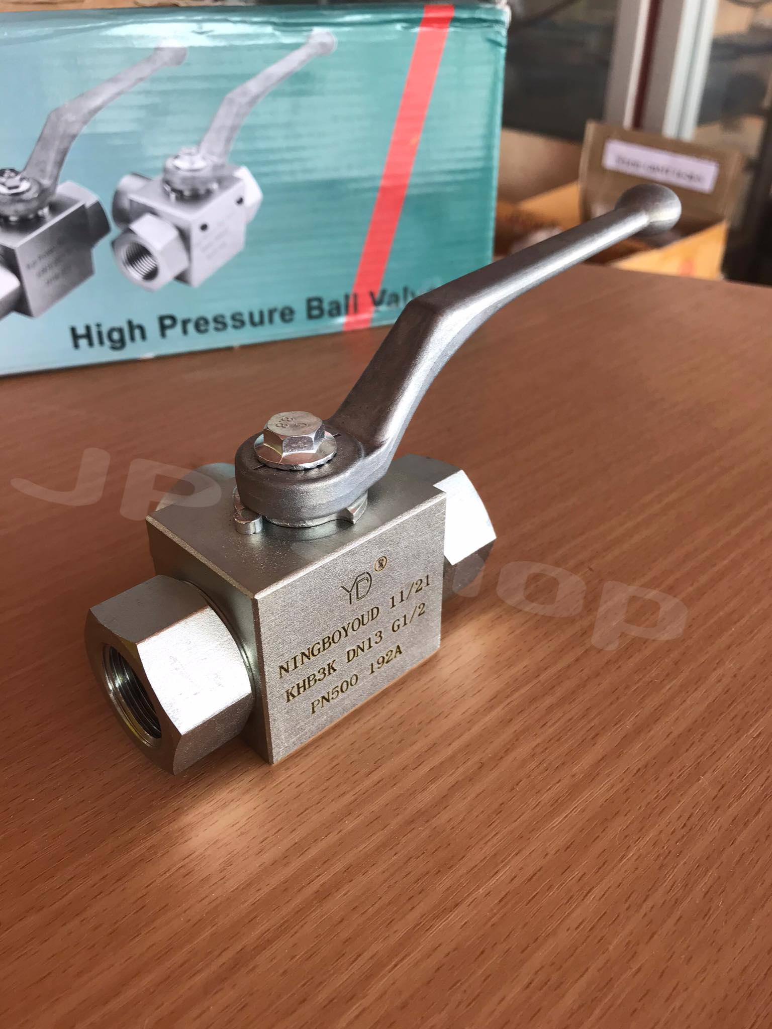 บอลวาล์ว3ทาง แรงดันสูงสำหรับไฮดรอลิก ขนาด1/2 (4หุน) #6076