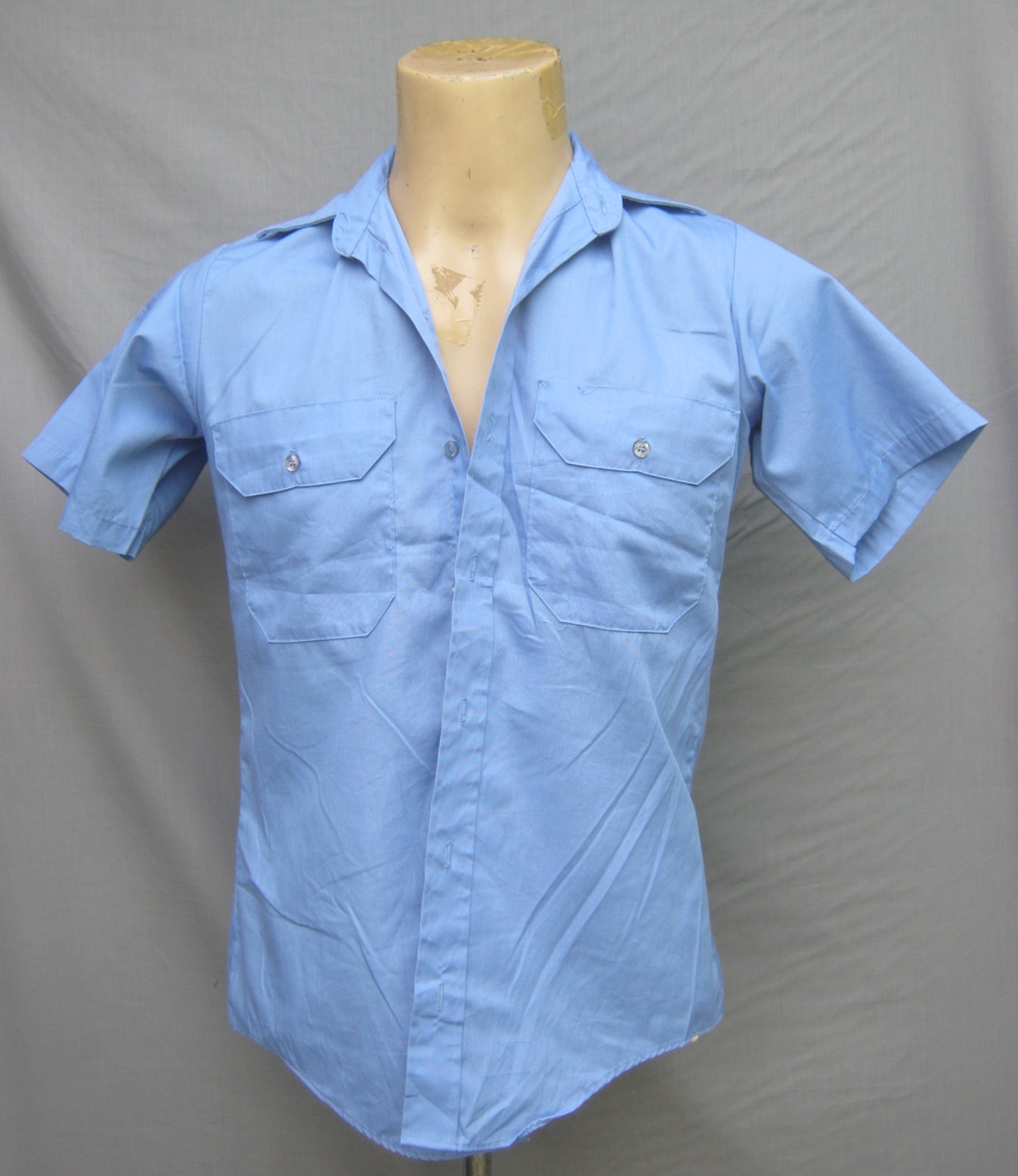 เสื้อเชิตท์ สีฟ้า
