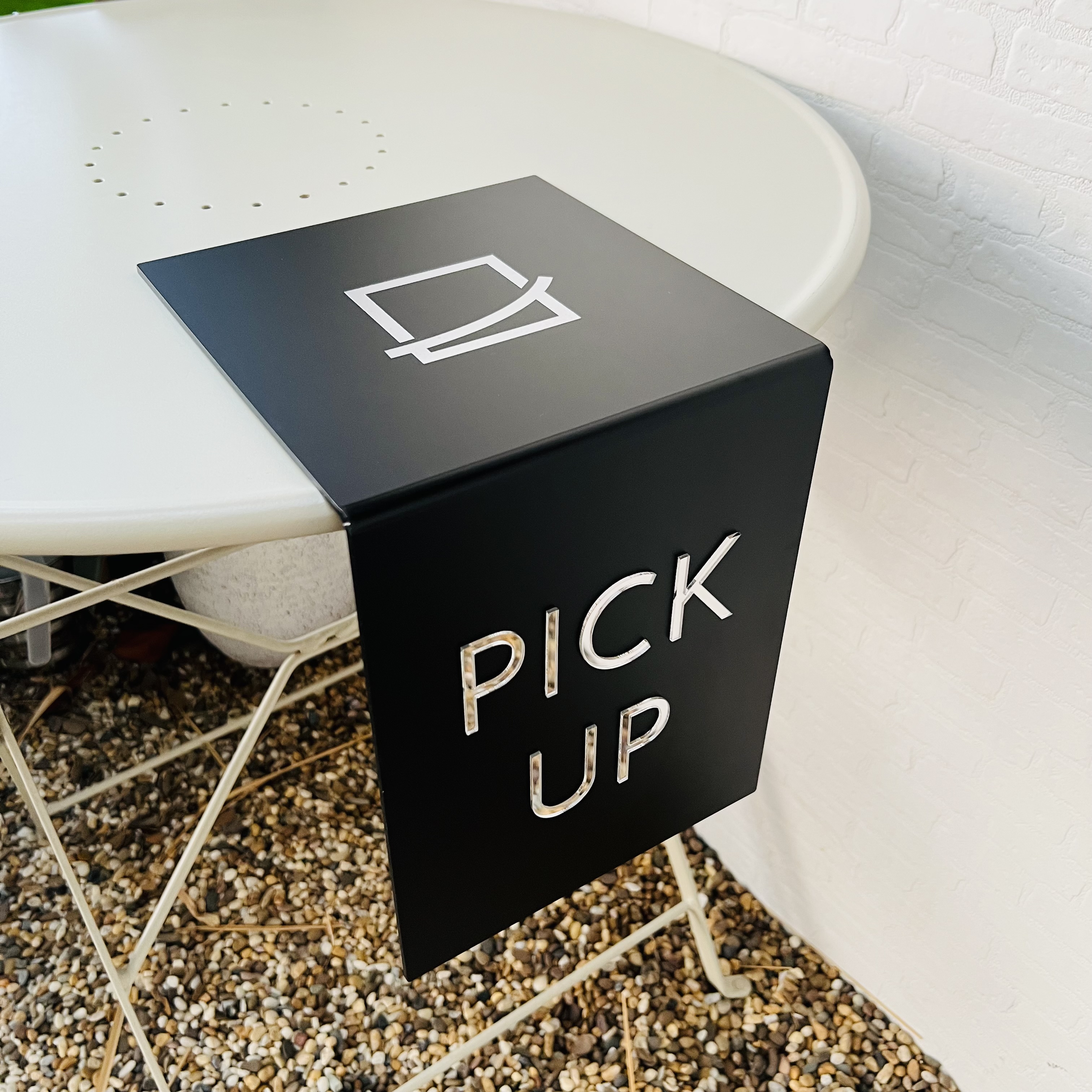 ป้าย pick up here (custom)