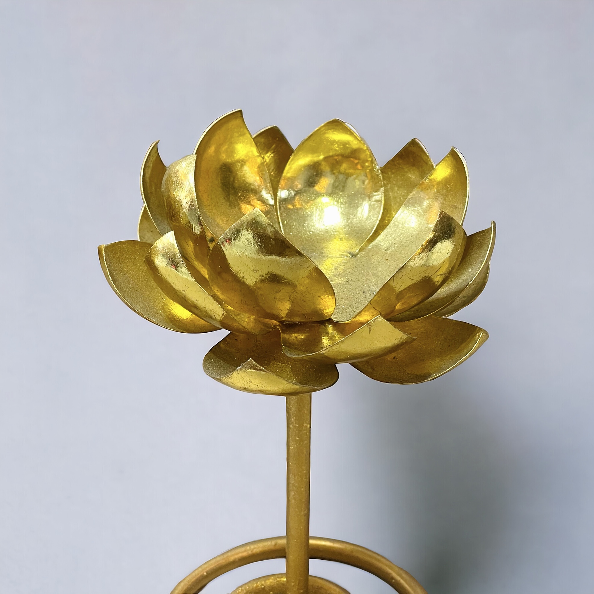 เชิงเทียนช่อบัว สูง