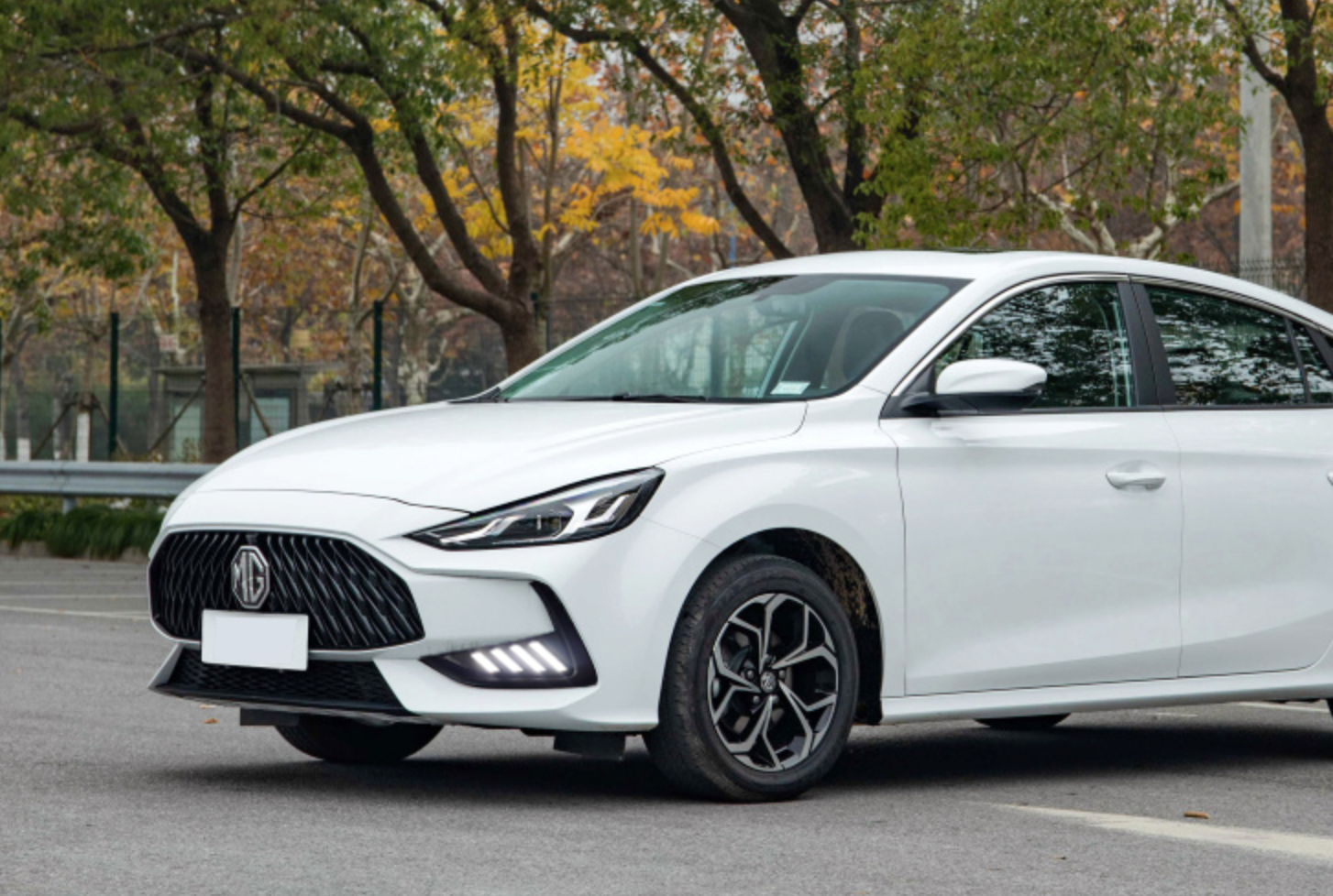 ไฟเดย์ไลท์ Daylight MG5 V.1