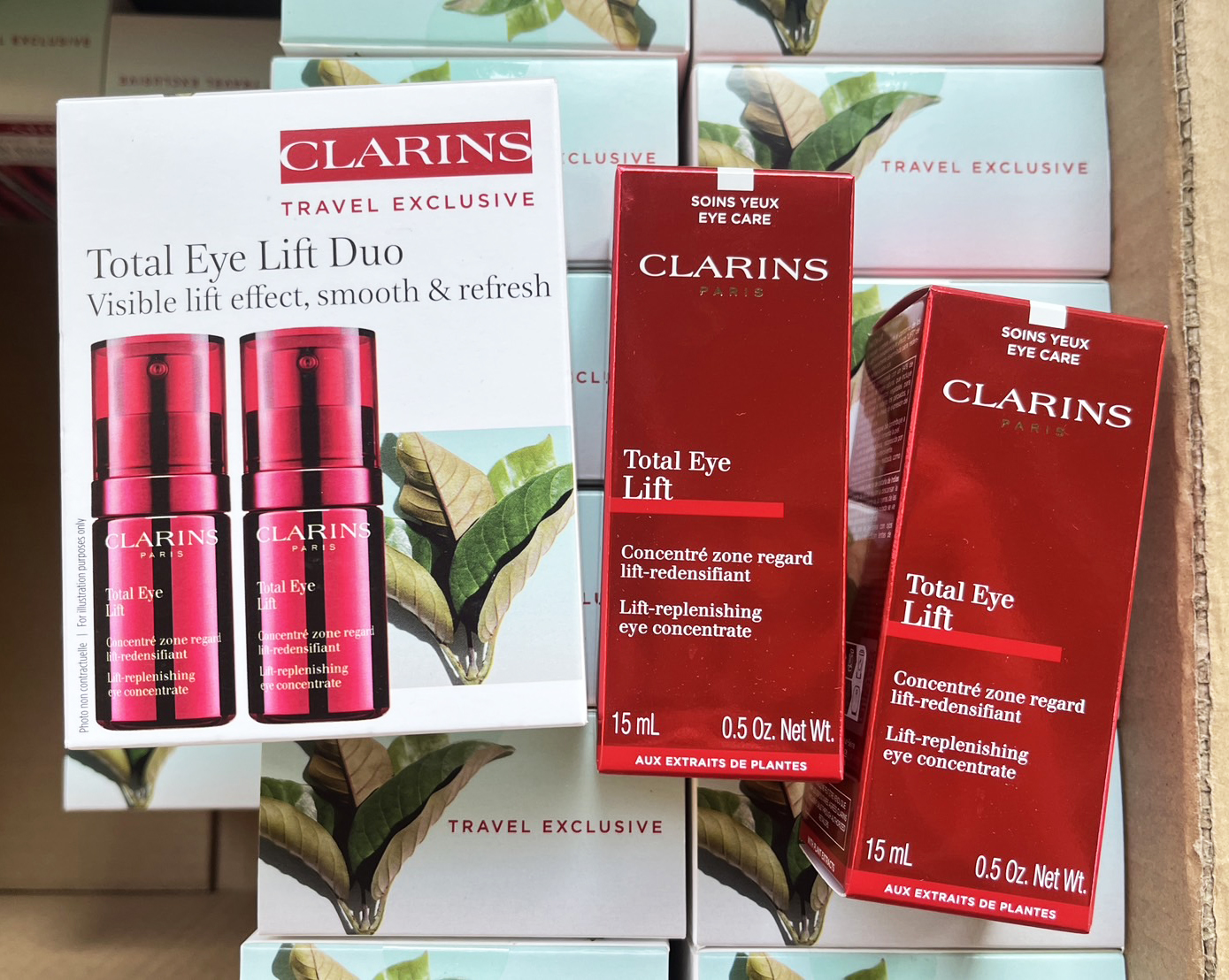 CLARINS Total Eye Lift 15ml. ครีมบำรุงรอบดวงตา คาแรงส์