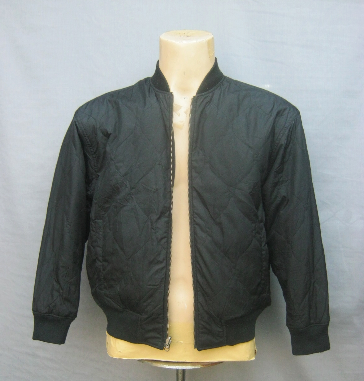 เสื้อนักบิน สีดำ