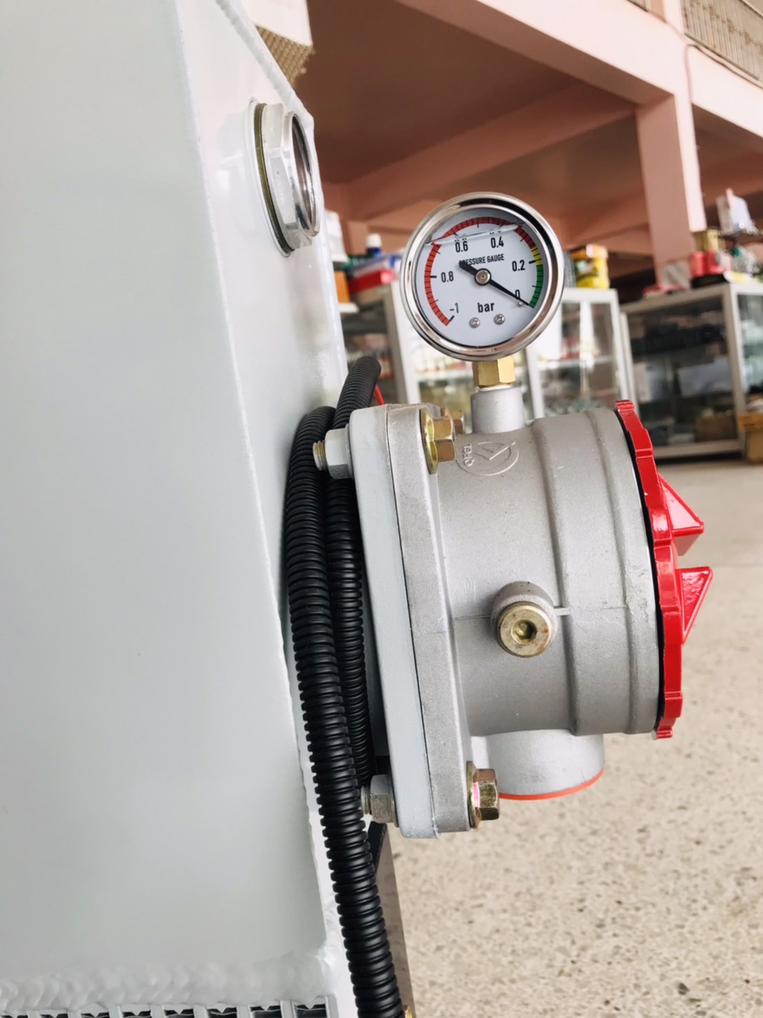 ถังไฮดรอลิกขนาด 18 ลิตร พร้อมพัดลมคูลเลอร์ 24V (Oil Cooler Tank with 24V Fan – Model) สำหรับรถบรรทุกโม่ปูน#523867