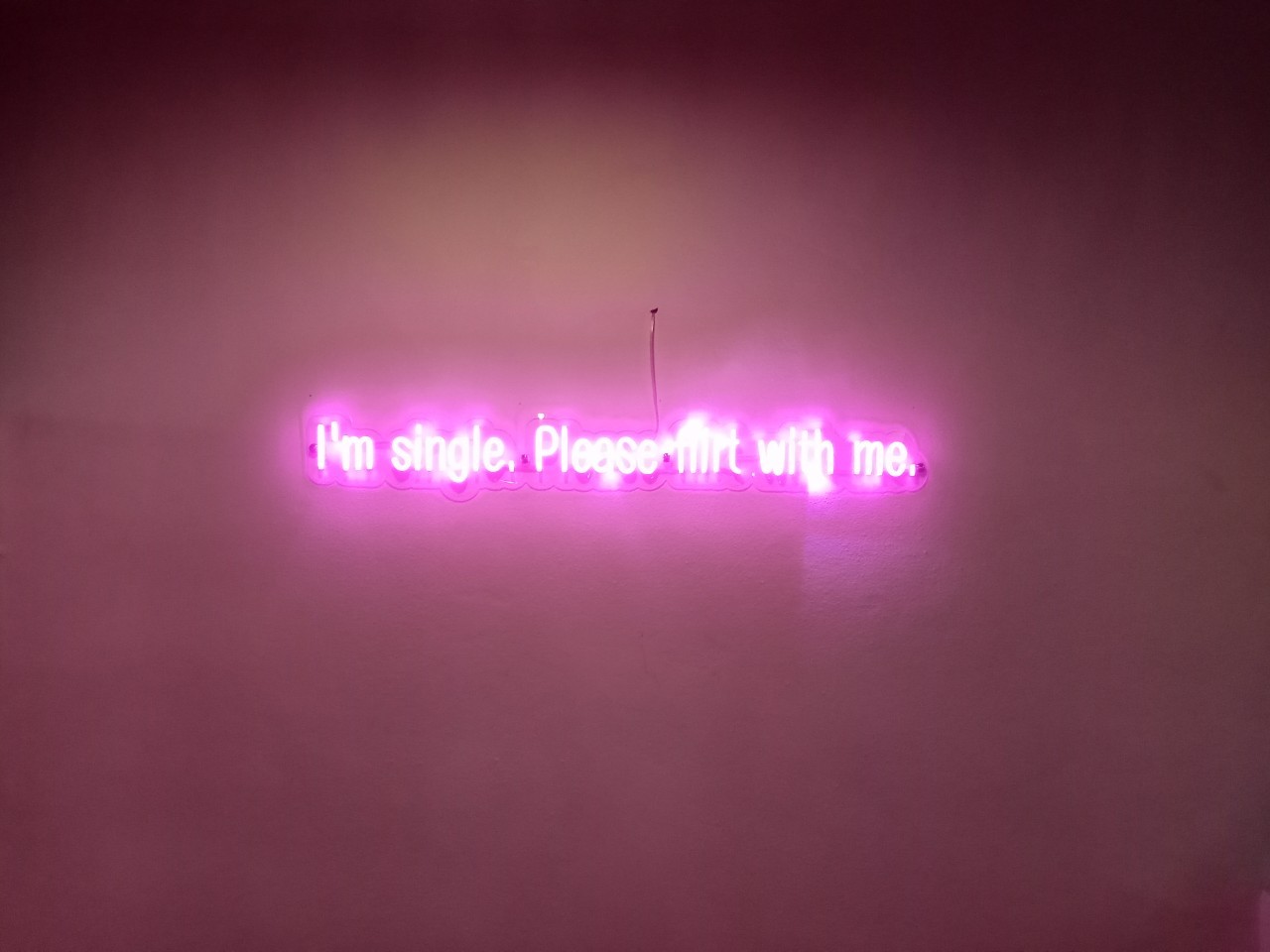 ไฟนีออน เฟค