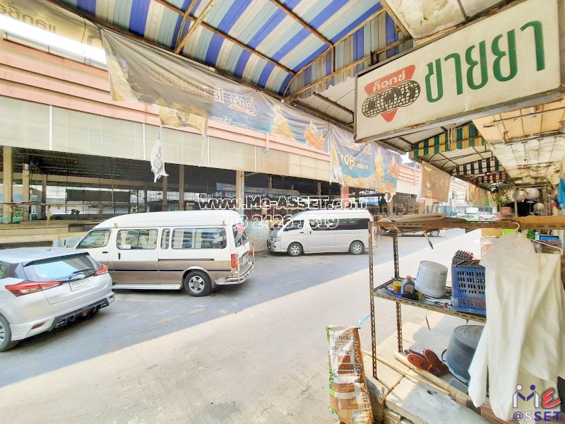 ขายอาคารพาณิชย์ โซนสหพร ศาลายา เชื่อมมหาสวัสดิ์ พุทธมณฑล ใกล้ซอยตั้งสิน แมคโคร ม.มหิดล ศูนย์การแพทย์กาญจนาฯ : ในตลาดใหม่ ศาลายา : 3.5 ชั้น 19 ตารางวา