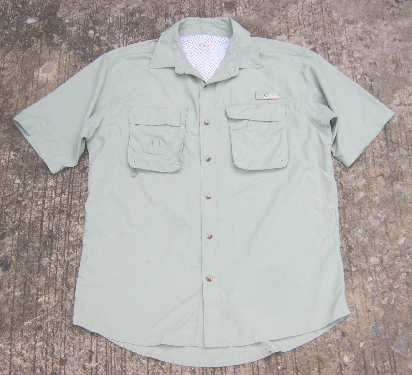 เสื้อเดินป่า