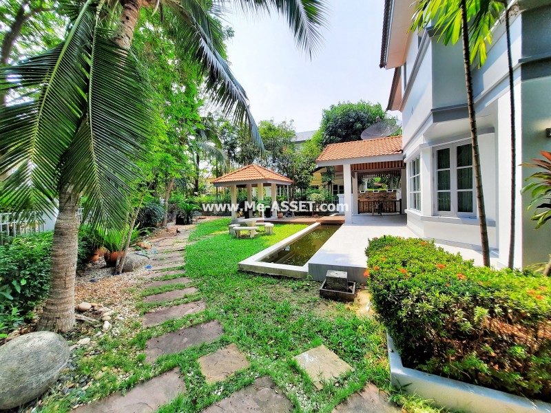 ขายบ้านเดี่ยว ม.นันทวัน วงแหวน-รัตนาธิเบศร์ ถ.ตลิ่งชัน-สุพรรณบุรี ต.เสาธงหิน อ.บางใหญ่ นนทบุรี ต้นโครงการ ติดสวนสาธารณะ หน้าบ้านไม่ชนใคร / พื้นที่ 2 ชั้น 146.7 ตารางวา