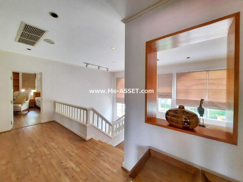 ขายบ้านเดี่ยว ม.นันทวัน วงแหวน-รัตนาธิเบศร์ ถ.ตลิ่งชัน-สุพรรณบุรี ต.เสาธงหิน อ.บางใหญ่ นนทบุรี ต้นโครงการ ตรงข้ามสวนสาธารณะ / พื้นที่ 2 ชั้น 138 ตารางวา