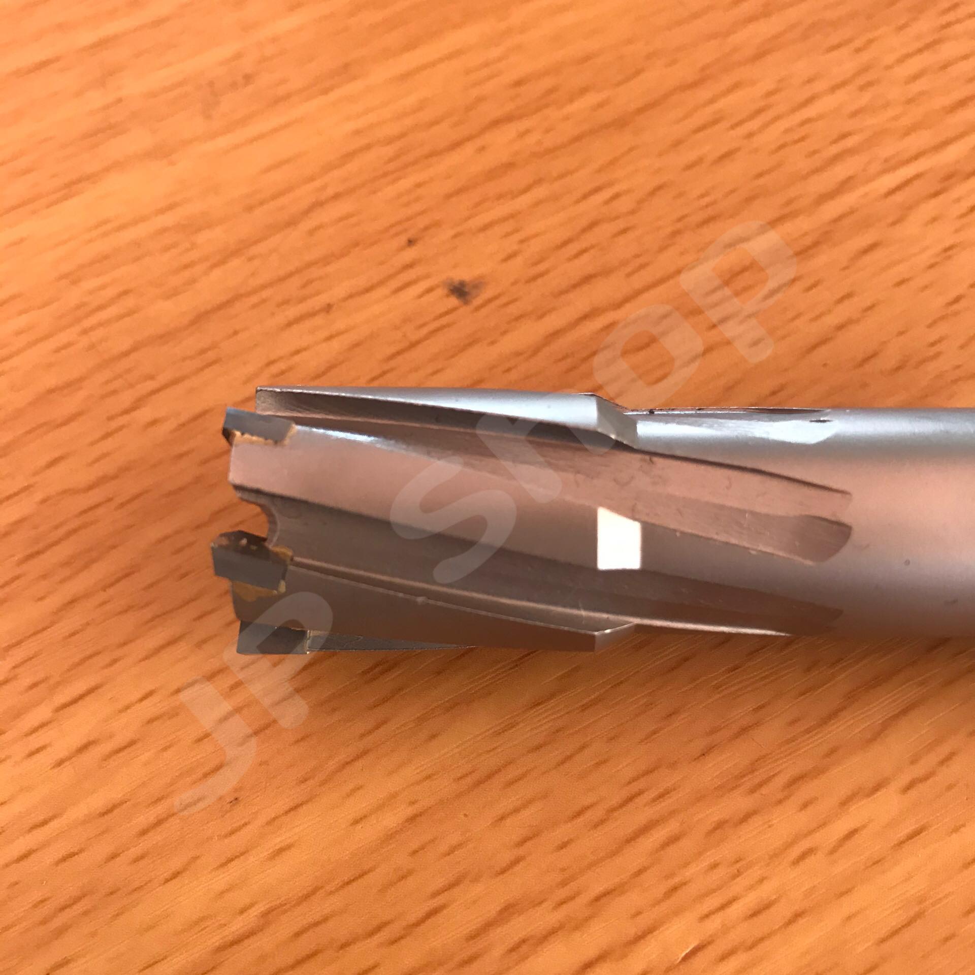 ดอกสว่านเจ็ทบอส แบบโฮลซอว์คาร์ไบสำหรับเจาะเหล็กหนา ด้วยสว่านแม่เหล็กไฟฟ้า ขนาด19*35 มม. #1935