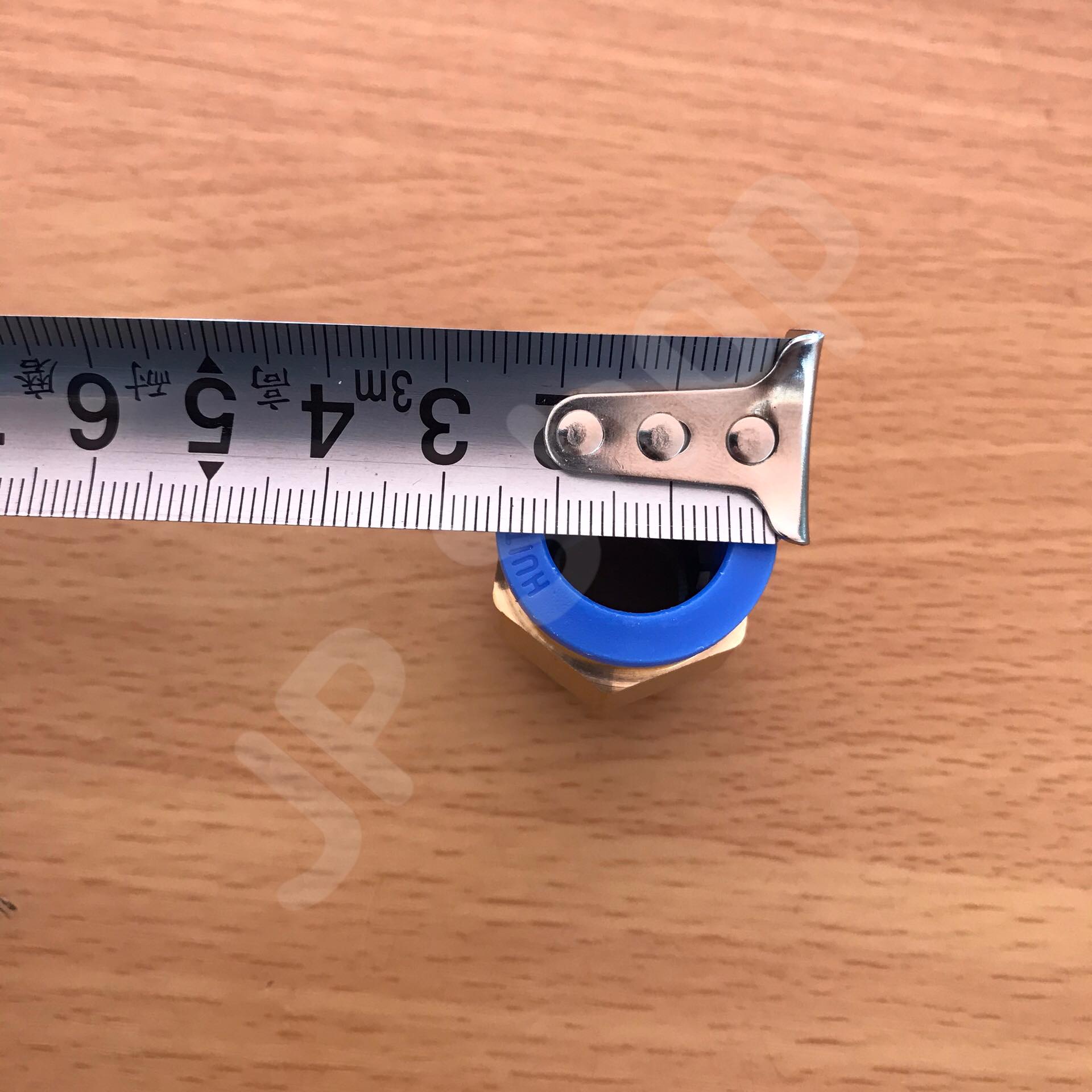 ฟิตติ้งสายลม 16 มม. ข้อต่อ PC-16-04 เกลียว 4 หุน #16041 ราคา 1 ตัว