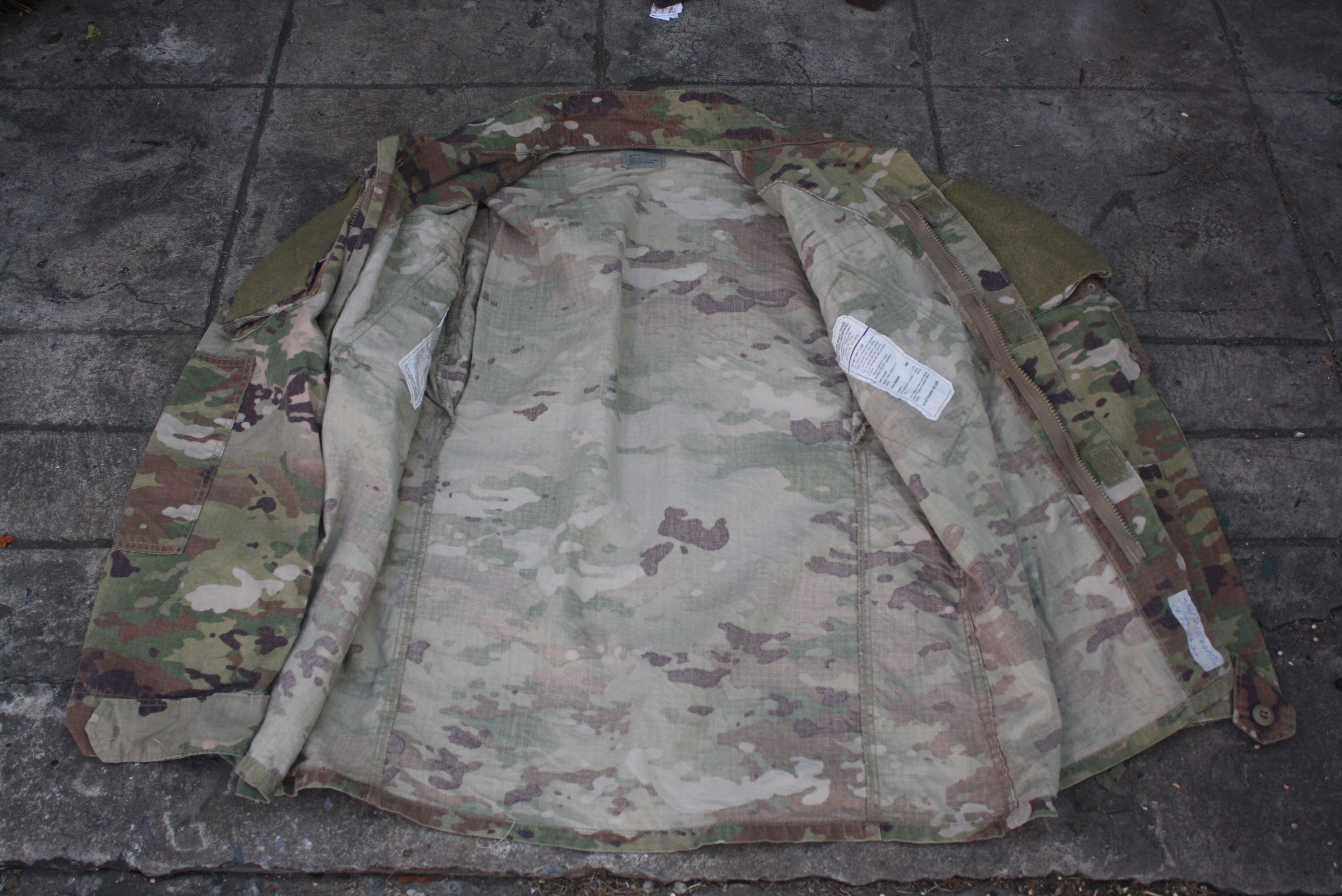 เสื้อทหารสหรัฐ Operational camouflage pattern (ocp). Scorpion W2, (Initial pattern)