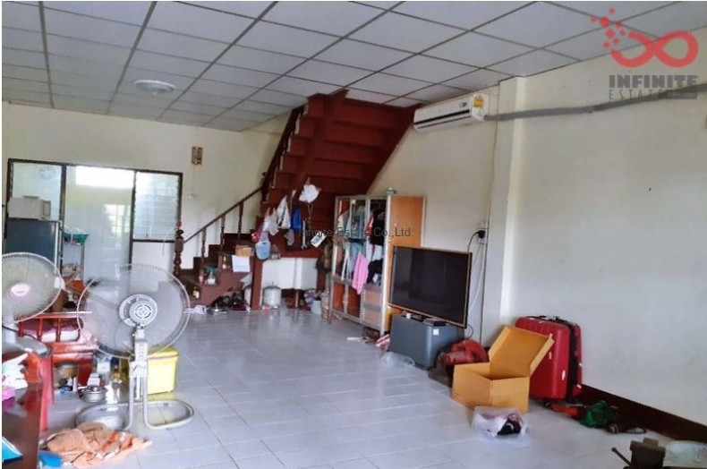 ขายทาวน์เฮ้าส์ ถ.เพชรเกษม ต.ท่าตำหนัก อ.นครชัยศรี นครปฐม ปากทางวัดไทร / พื้นที่ 2 ชั้น 15 ตารางวา