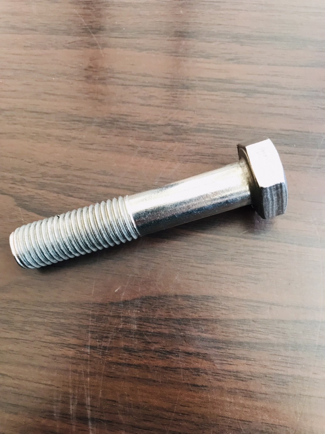 น็อตสแตนเลส หัวเหลี่ยม ขนาด M20 * 100mm #105054