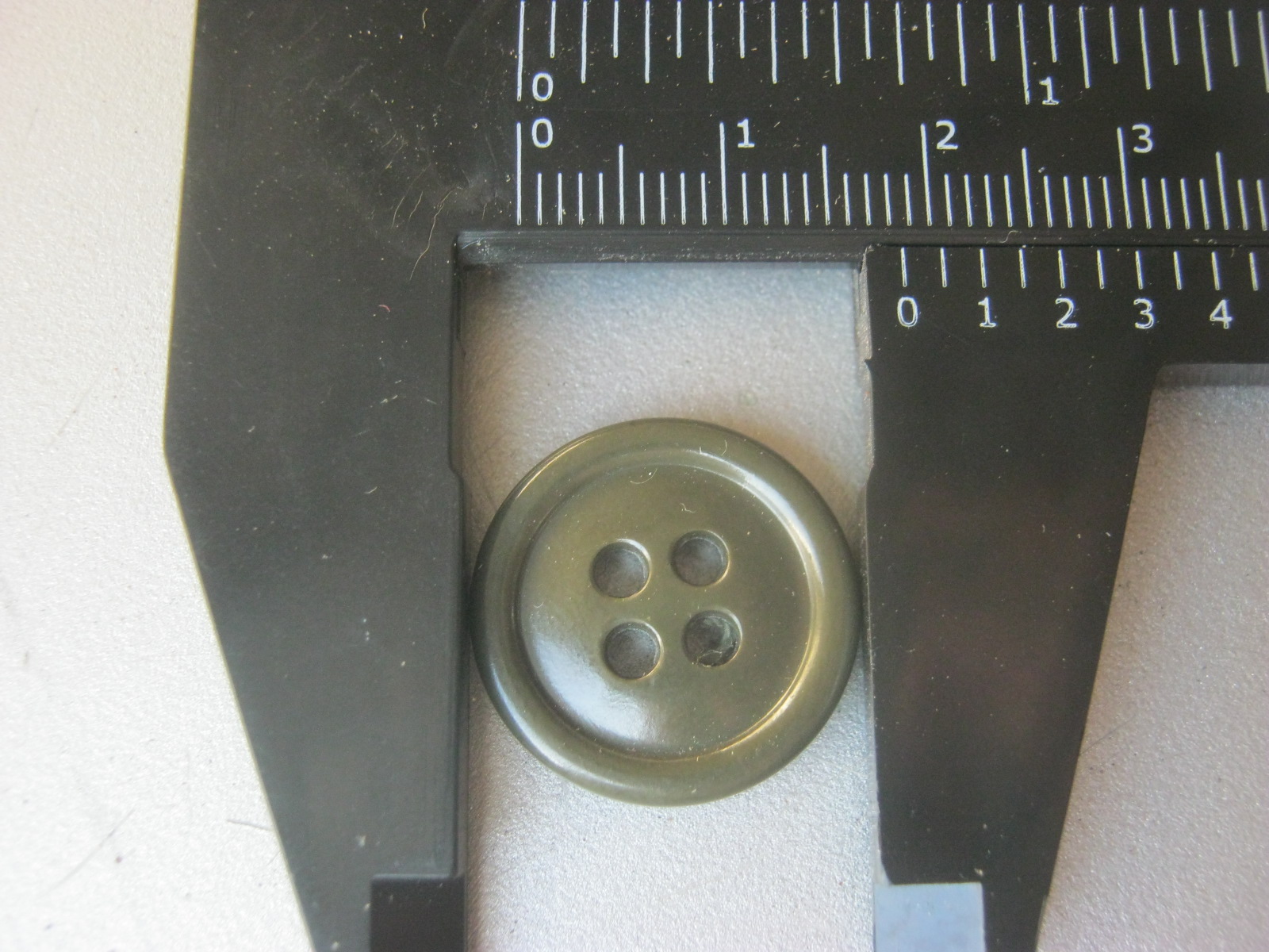 กระดุมเพื่อซ่อม เสื้อ A2