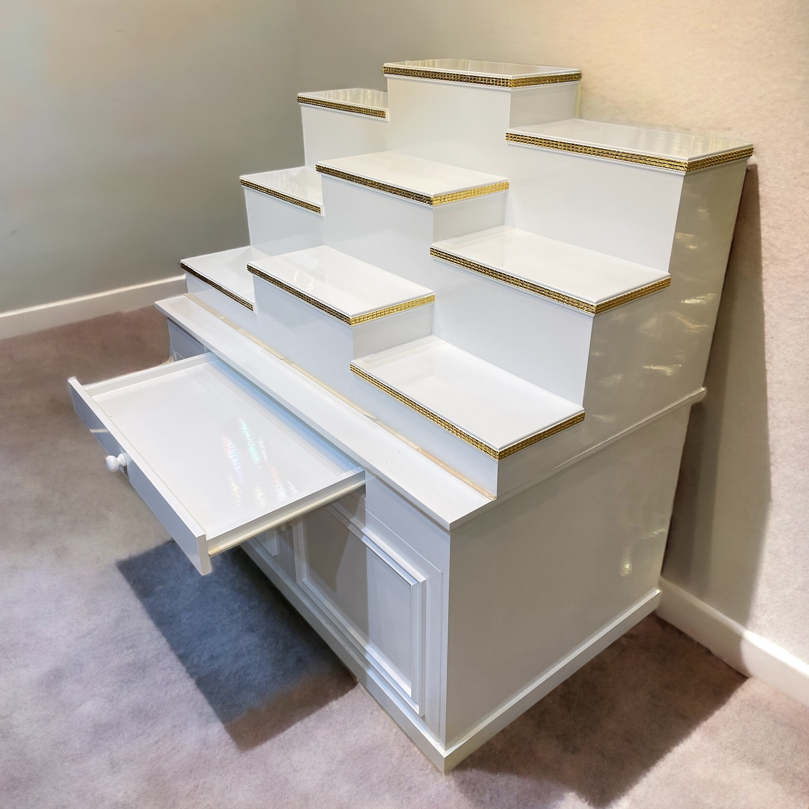 ตู้พระแบบสูง 9x8 ขั้นบันได 9 ขั้น พิกุลขาว