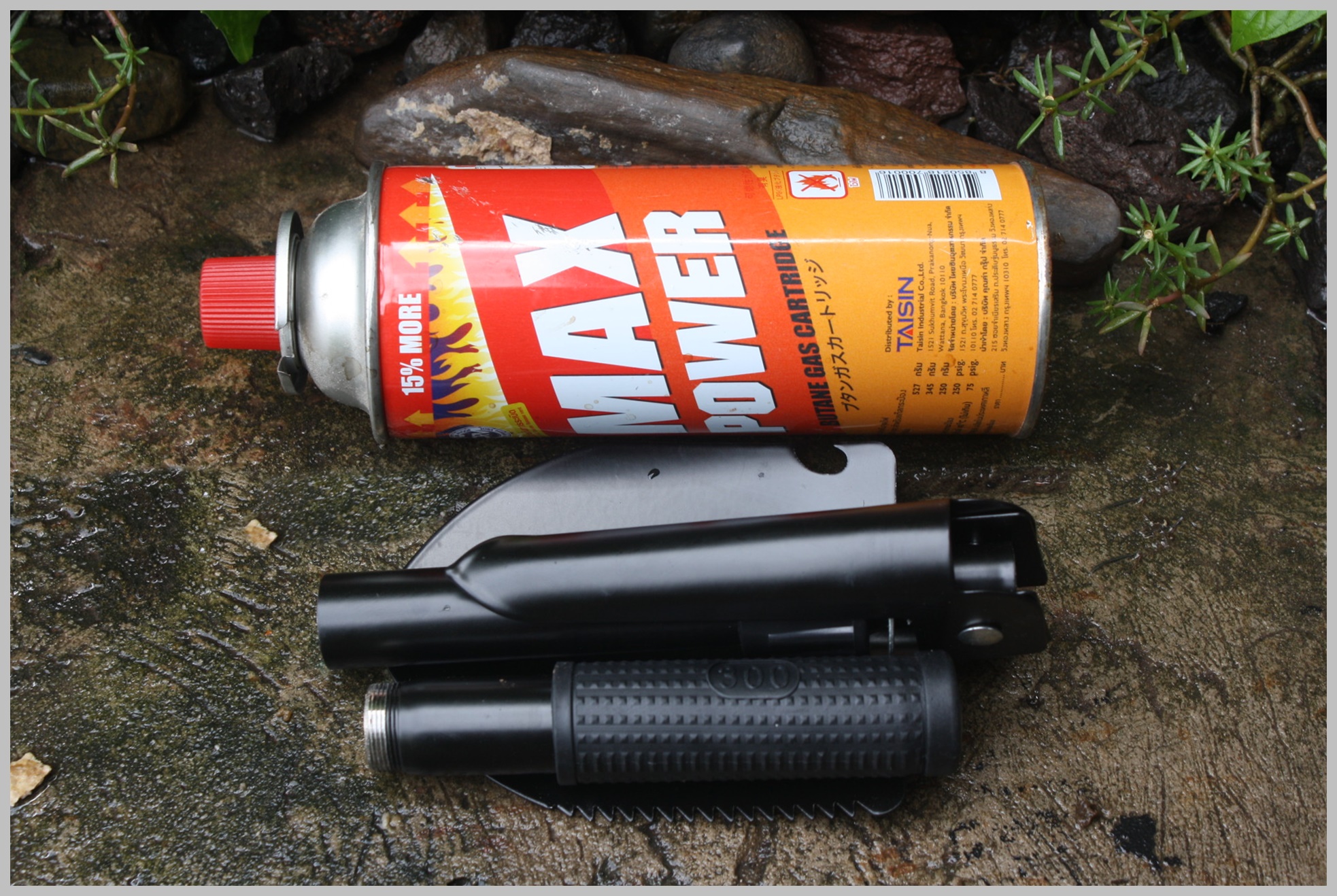 พลั่วเดินป่า