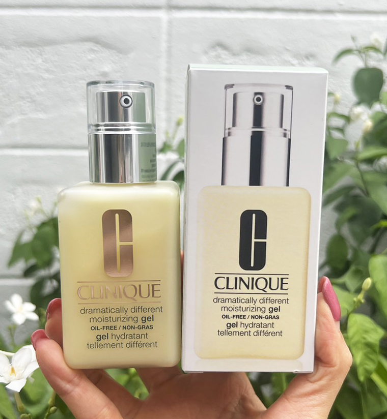 Clinique Dramatically Different Moisturizing **Gel 125ml. ขวดเดี่ยว-แยกจากแพ็คคู่ มอยส์เจอไรเซอร์สูตรเนื้อเจล 2025 (1ขวด)