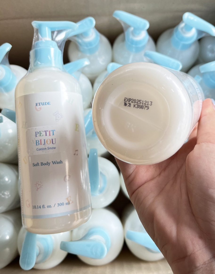 Etude House Petit Bijou Cotton Snow Moisture Body Wash 300ml. ครีมอาบน้ำ กลิ่นแป้งเด็ก
