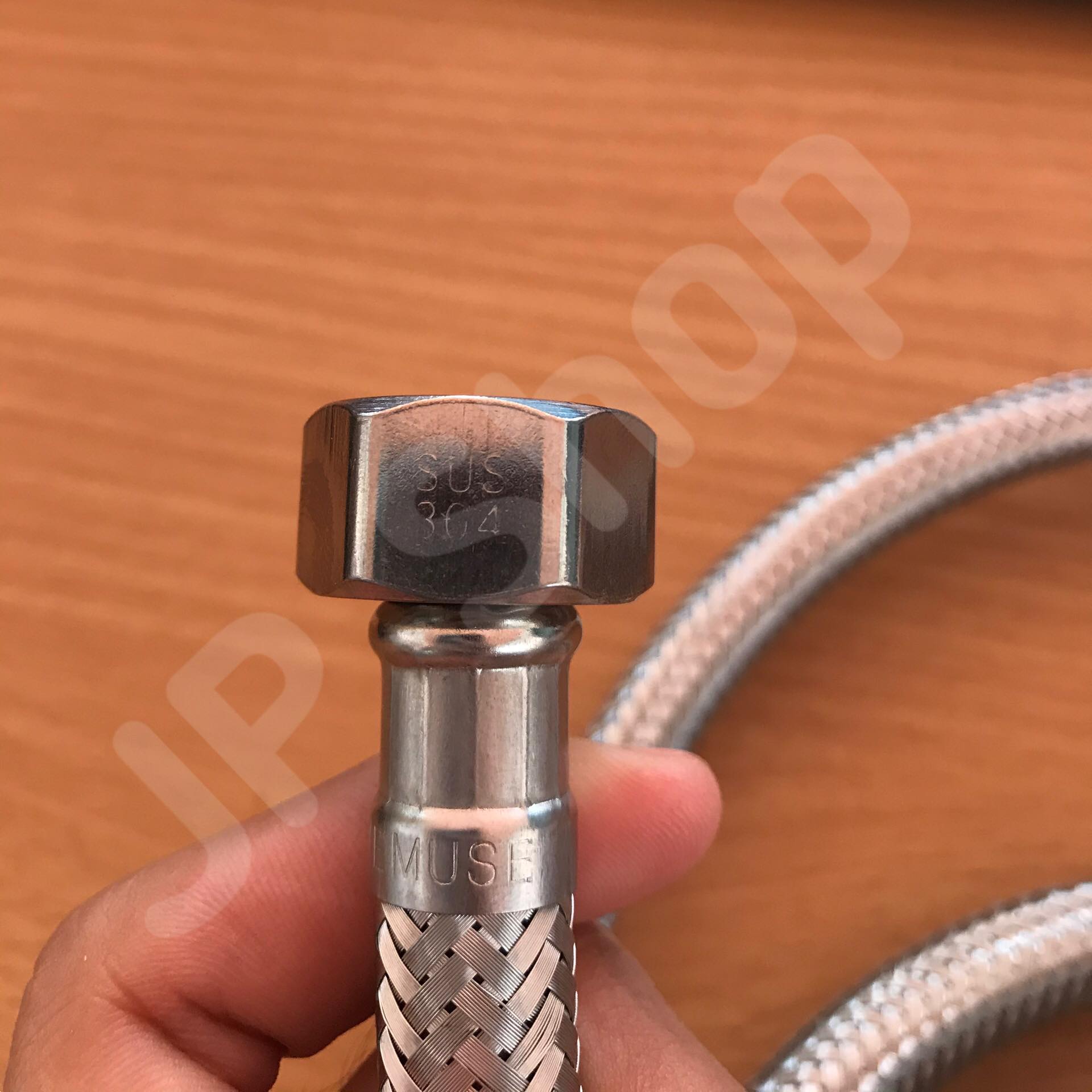 สายน้ำดี ความยาวขนาด 150 ซม. หัวสายสแตนเลส304 เกลียวใน4หุน(1/2") สำหรับต่อน้ำใช้ทั่วไป ห้องน้ำ ห้องครัว #150