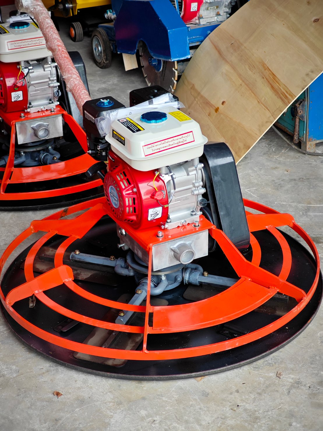 เครื่องขัดมันปูนพร้อมเครื่องยนต์